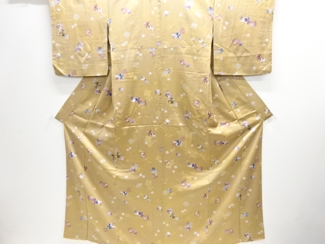 色紙に花・糸巻き模様小紋着物